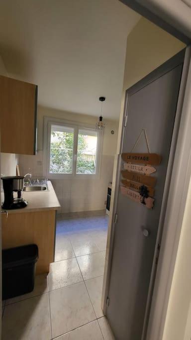 Appartement Chaleureux, Proche De La Gare 페르피냥 외부 사진
